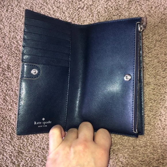 Kate Spade wallet - Picture 3 of 7